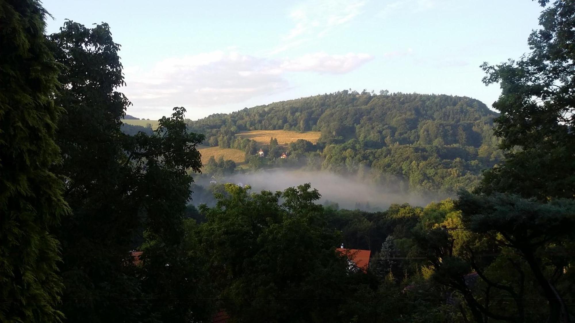 Radja Hobit Penzion Malecov Esterno foto